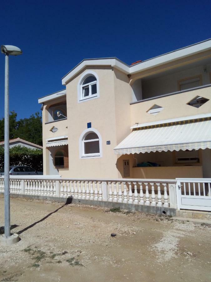 Apartment Marta Nin Bagian luar foto